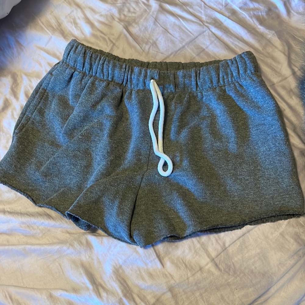 Grey target shorts